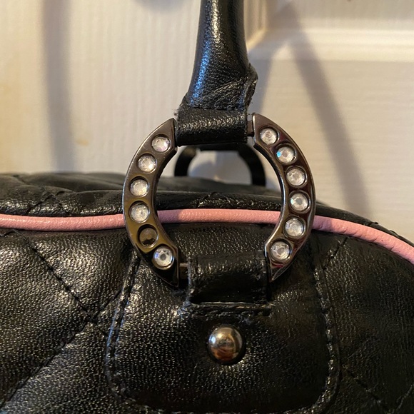 Guess purse - Picture 2 of 5